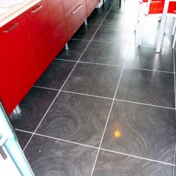 Appartamento3-rivestimento cucina